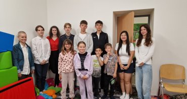 Žáci ZŠ Klas navštívili Azylový dům pro ženy a matky s dětmi Žáci ZŠ Klas navštívili Azylový dům pro ženy a matky s dětmi