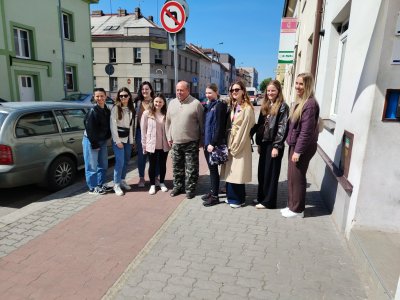 Studentky Univerzity Pardubice navštívily Auylový dům pro muže